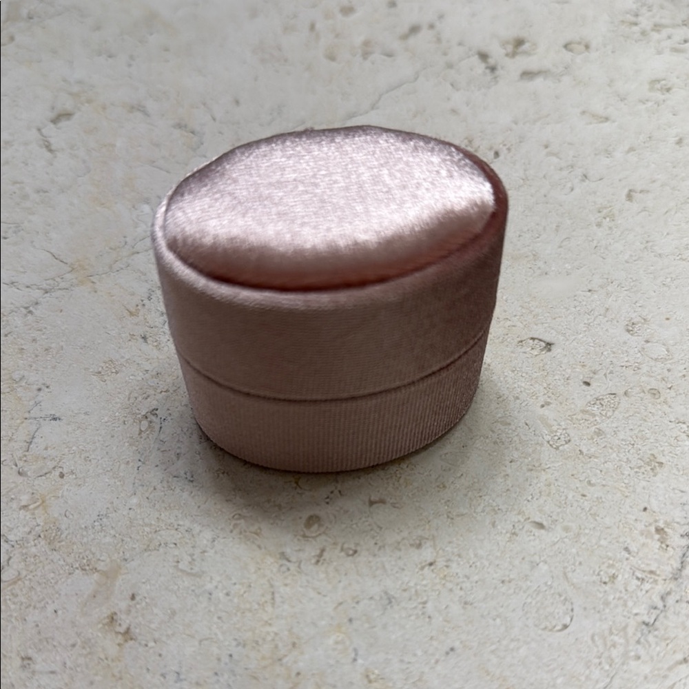 Elegant Pink velvet Ring Box